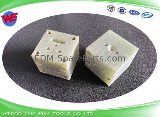 A290-8101-X509 ऊपरी इन्सुलेटर प्लेट Fanuc EDM पार्ट्स A-C सीरीज 40*40*34 गाइड बेस