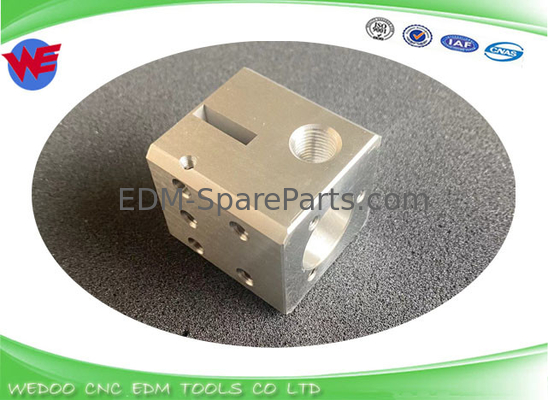 गाइड होल्डर ब्लॉक Sodick EDM पार्ट्स डाई ब्लॉक F S5013-1 BF275 S819 45*45*55mm