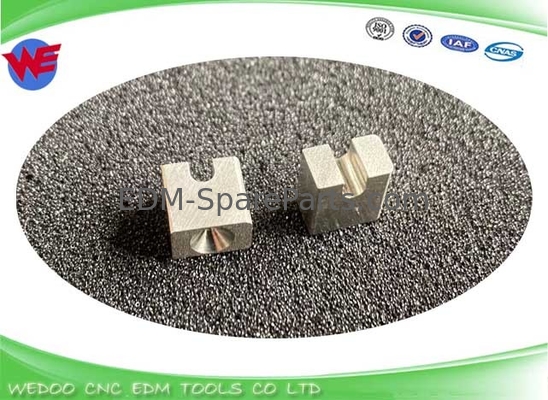 A290-8120-Z782 इलेक्ट्रोड धारक Fanuc EDM स्पेयर पार्ट्स 10*10*6 मिमी