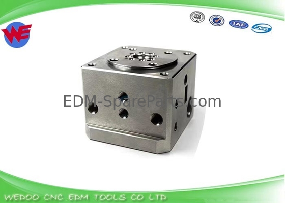 AQ400 AQ600 गाइड होल्डर ब्लॉक Sodick EDM पार्ट्स डाई ब्लॉक एल ऊपरी स्थिति