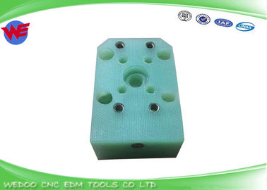 आइसोलेटर प्लेट गाइड बेस F323 A290-8120-X764 Fanuc EDM स्पेयर पार्ट्स 56*40*26T